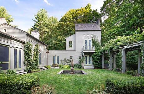 Modern Connecticut Farmhouse by Alexander Gorlin Architects