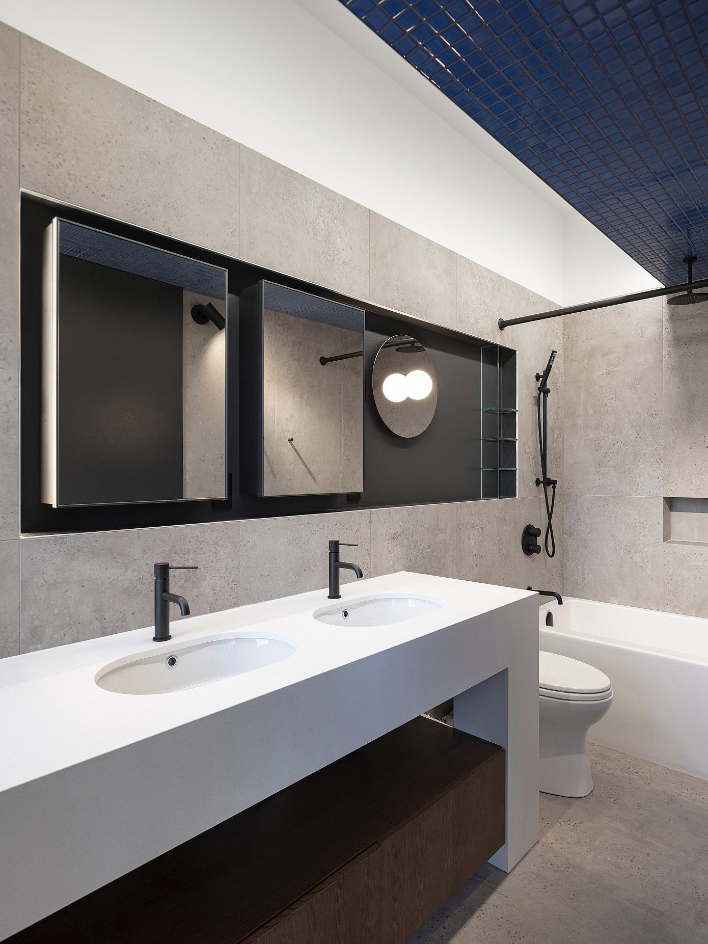 House Well by UOAI Architects