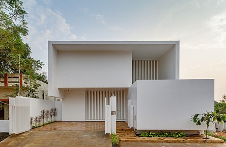 The Civil Engineer House by Lid Architects