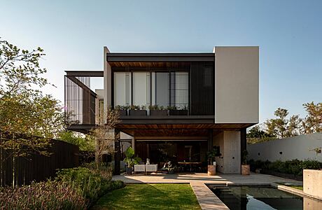 Casa Lomas by Arqueodigma Estudio