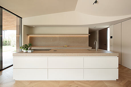 House with Swimming Pool by MIDE architetti - 7