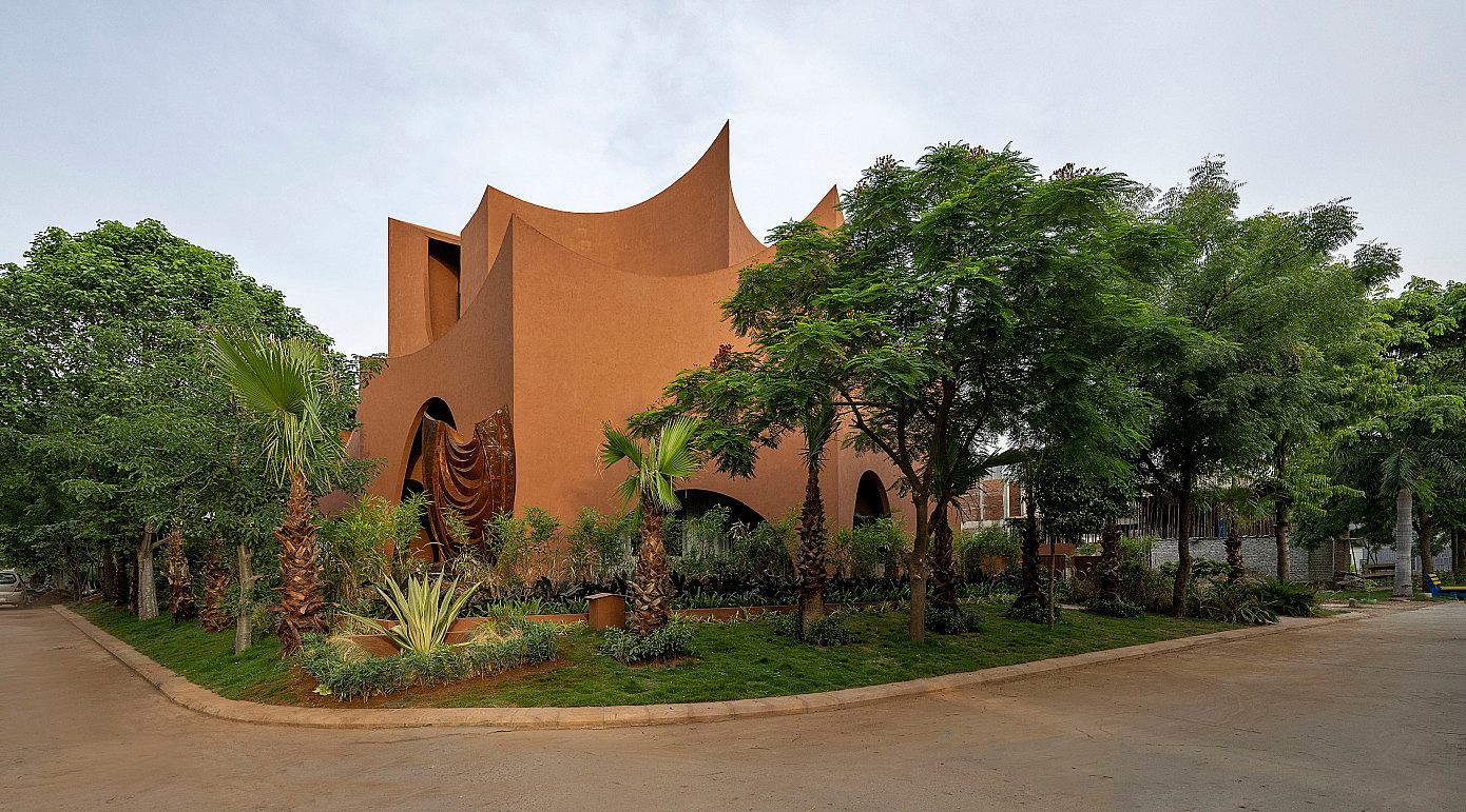 Mirai House of Arches by Sanjay Puri Architects