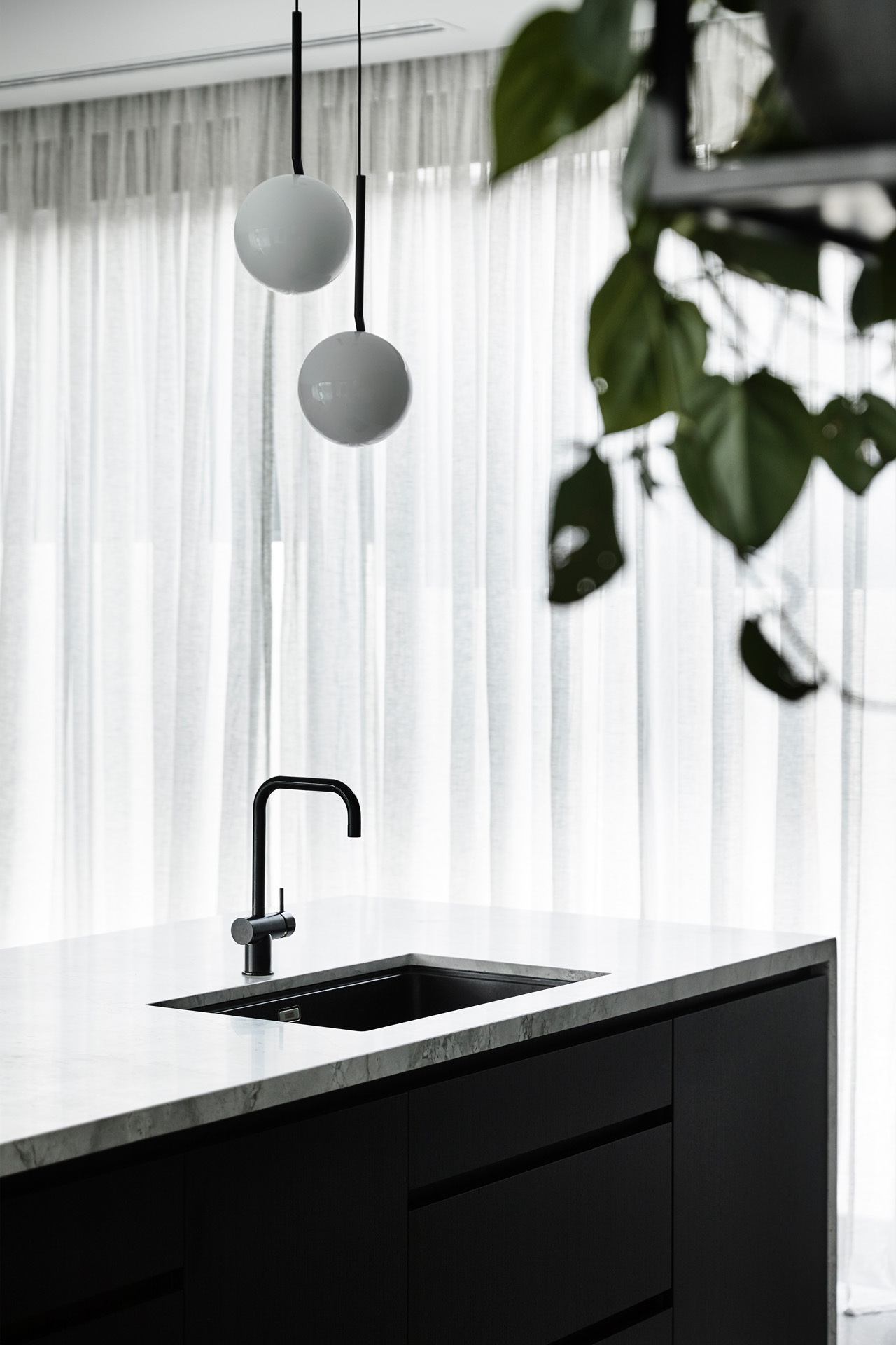 Casa Chiaroscuro by Biasol Studio