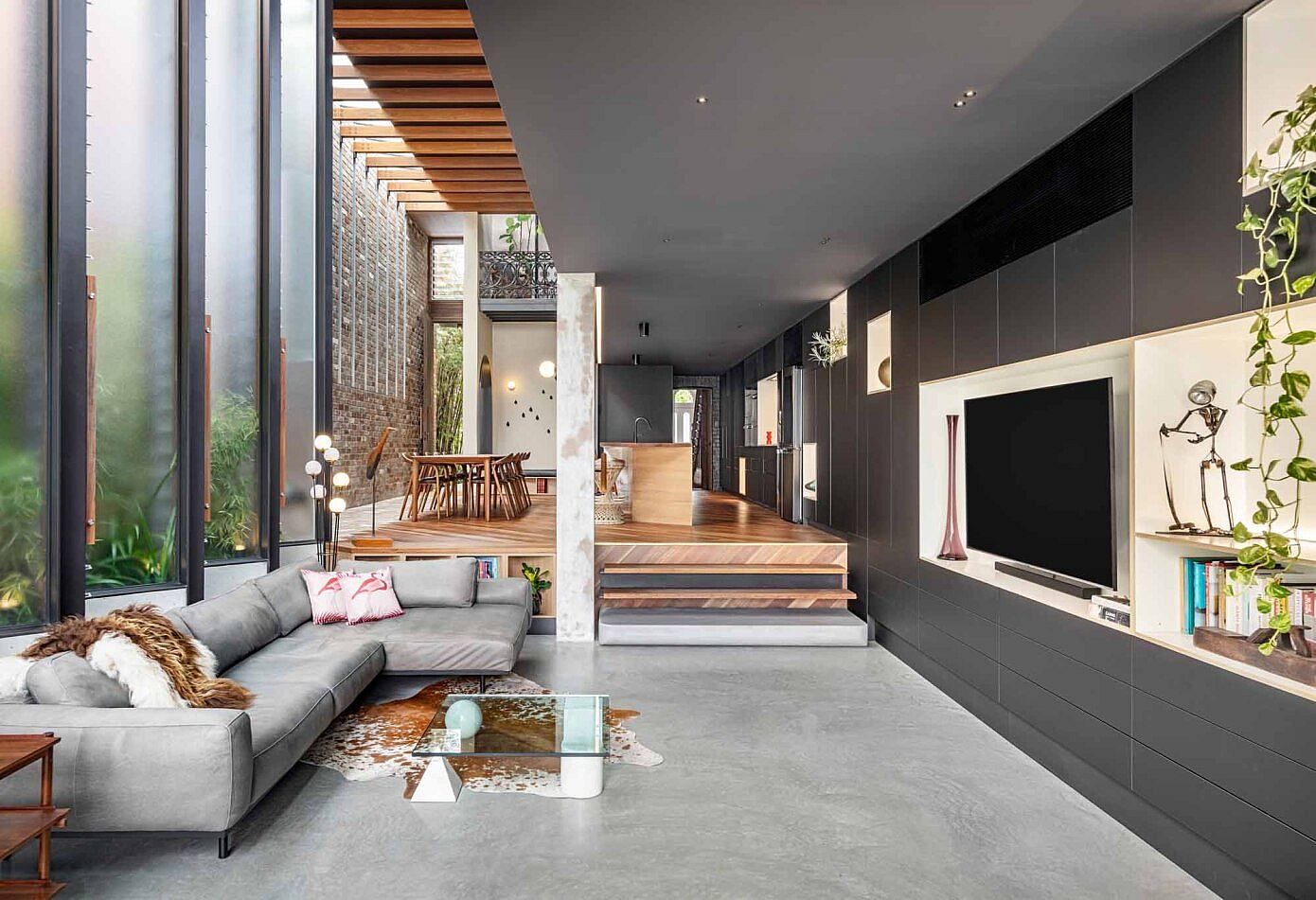 ZZ Top House by CplusC