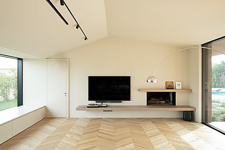 House with Swimming Pool by MIDE architetti - 4