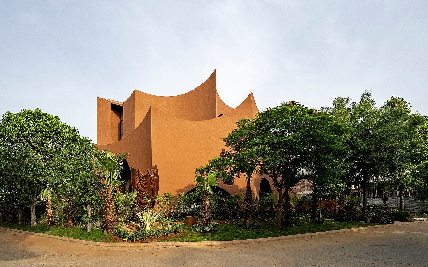 Mirai House of Arches by Sanjay Puri Architects