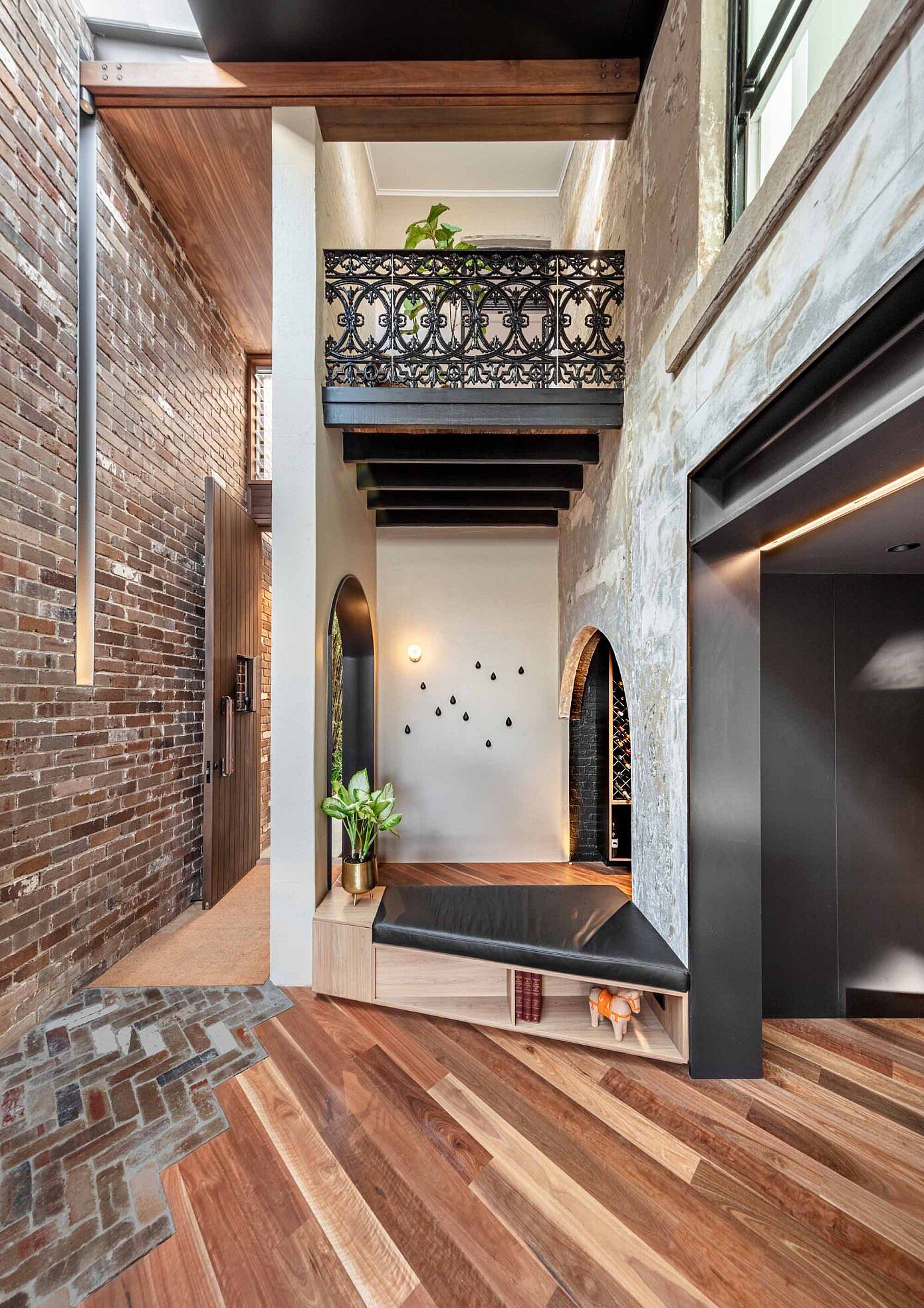 ZZ Top House by CplusC