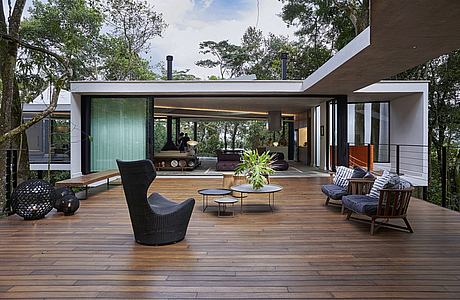 Açucena House by Tetro Arquitetura