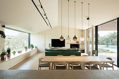 House with Swimming Pool by MIDE architetti - 5