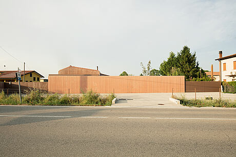 House with Swimming Pool by MIDE architetti - 13