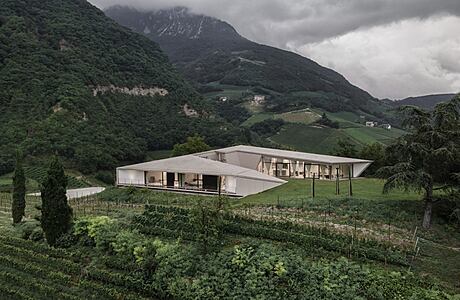 Kastelaz Hof by Peter Pichler Architecture