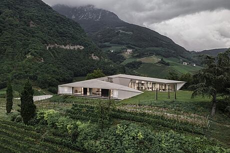 Kastelaz Hof by Peter Pichler Architecture - 1