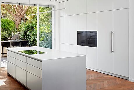 A Breath of Fresh Air: Transformation to a Spacious Home by Shlomit Zeldman - 6