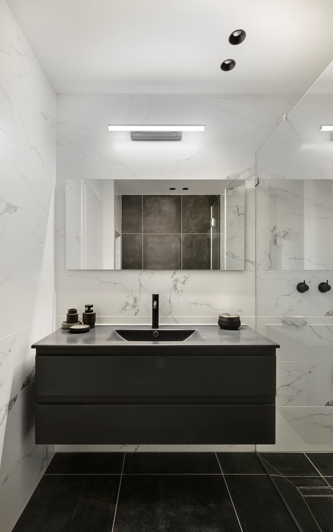 a-luxurious-duplex-with-an-old-jaffa-flair-by-halel-architecture-023