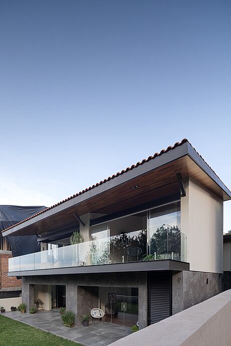 Ra House by Infante Arquitectos - 12