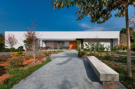 Four-Annex Family Home by Itsik Niv - 1