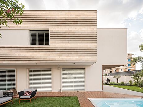 Single-Family House by Giuseppe Albanese - 2
