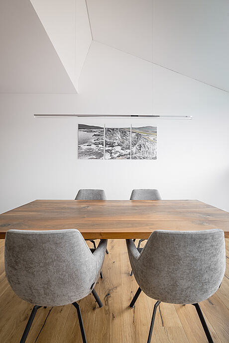 House on Slope by Skarka Studios - 5