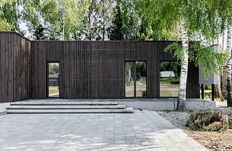 Flying House by Zrobim Architects