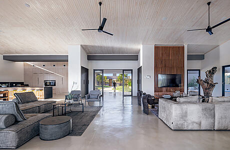 South Africa Villa by Alon Cohen