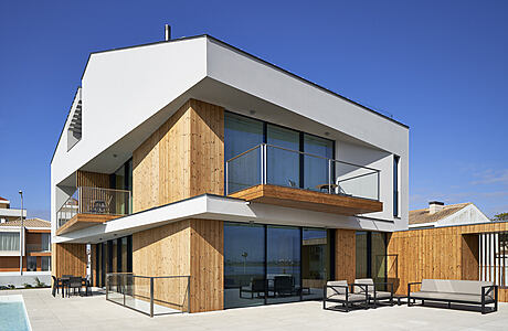 A.A. House by Atelier d’Arquitectura Lopes da Costa