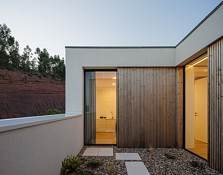 House JC by Mário Alves - 13