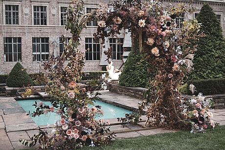 A Tailor-Made Guide to Choosing the Perfect Water Feature for Your Yard - 2