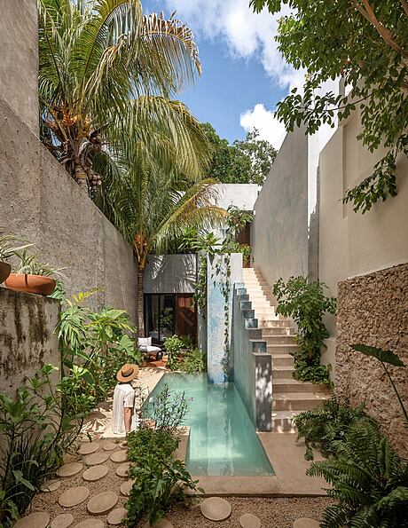 Casa Lorena: Combining Traditional & Modern Elements - 1