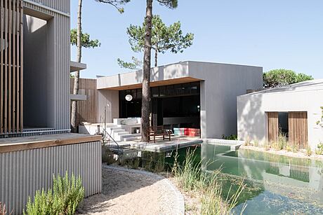 House in Praia Grande: A Sustainable Haven in Portugal - 1