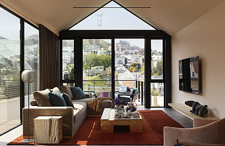 Dolores Heights Residence: Utilizing Every Inch of Space