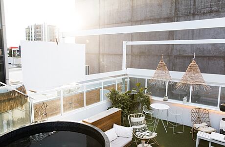 A Few Creative Ways to Make Your Commercial Outdoor Space Luxurious