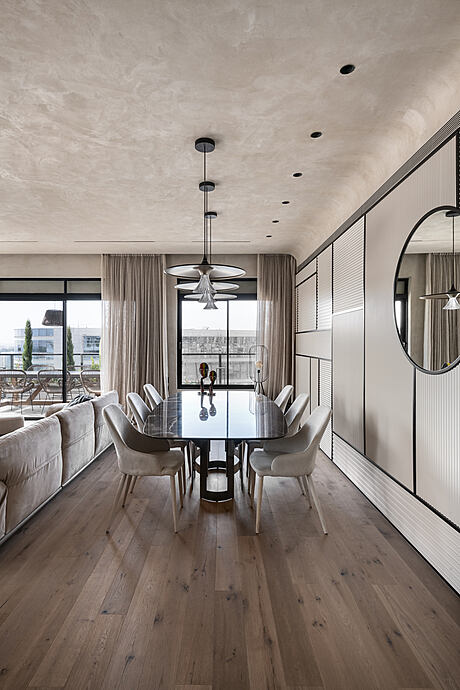 An Earthy and Serene Home: A Private Oasis of Calm & Comfort - 5