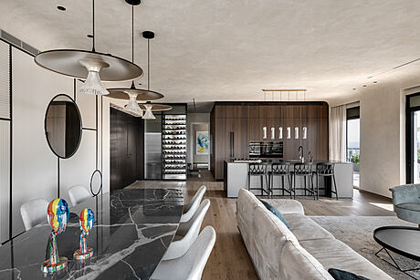 An Earthy and Serene Home: A Private Oasis of Calm & Comfort - 4