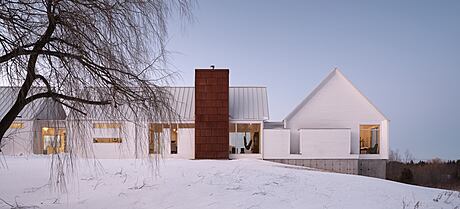 Badlands Home: A Bright and Fresh Intervention in Ontario - 1