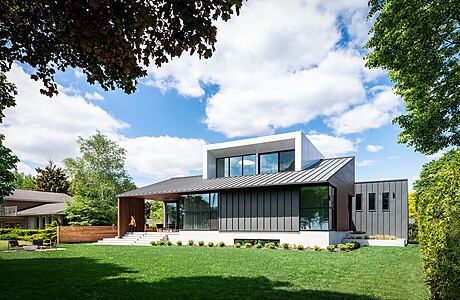 Mountain Brow Living: Contemporary Design in Hamilton