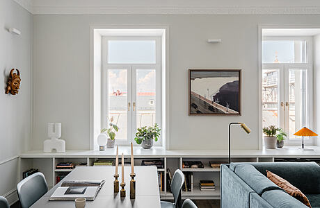 Ostozhenka: A Timelessly Elegant Apartment