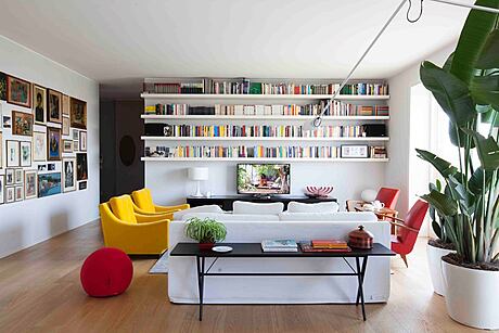 Porta Venezia: An Eclectic Apartment in Milan, Italy - 1