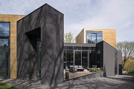 Residential House in Kaunas: A Modern Home in a Prestigious Location - 1