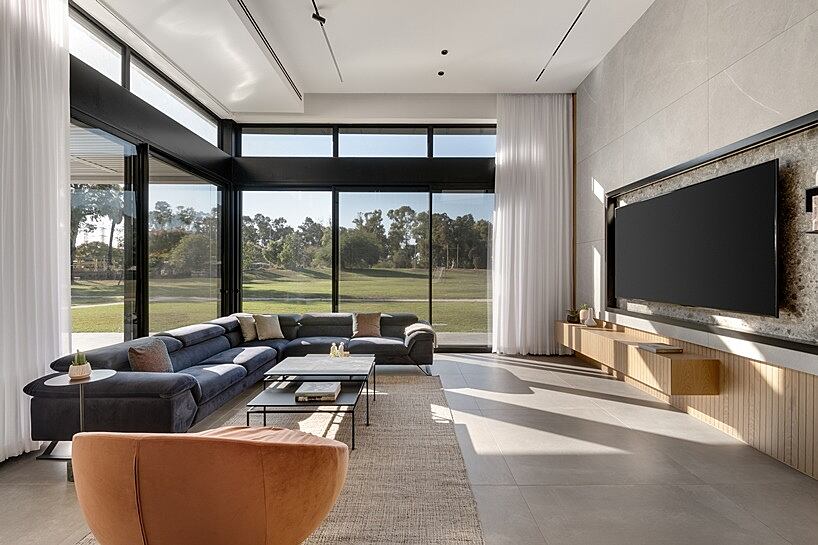 004-architecture-kfar-masaryk-adi-aronov