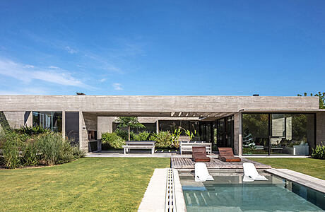 Casa Pilará: A Young Couple’s Country Home