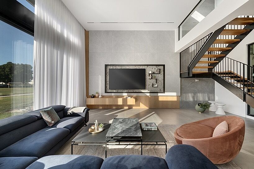 007-architecture-kfar-masaryk-adi-aronov