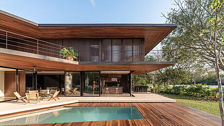 Casa GP: Elegant Materials & Tranquil Spaces - 1