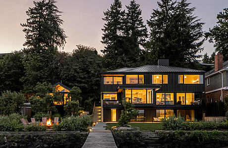 Black Pine Cabin: A Luxurious Three-Story Waterfront Retreat