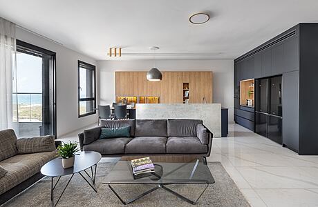 Apartment in Ashdod: A Coastal Haven with a Modern Aesthetic