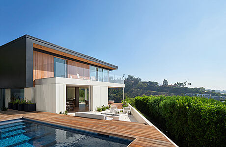 Beverly Grove Residence: Hollywood Hills’ Modern Oasis