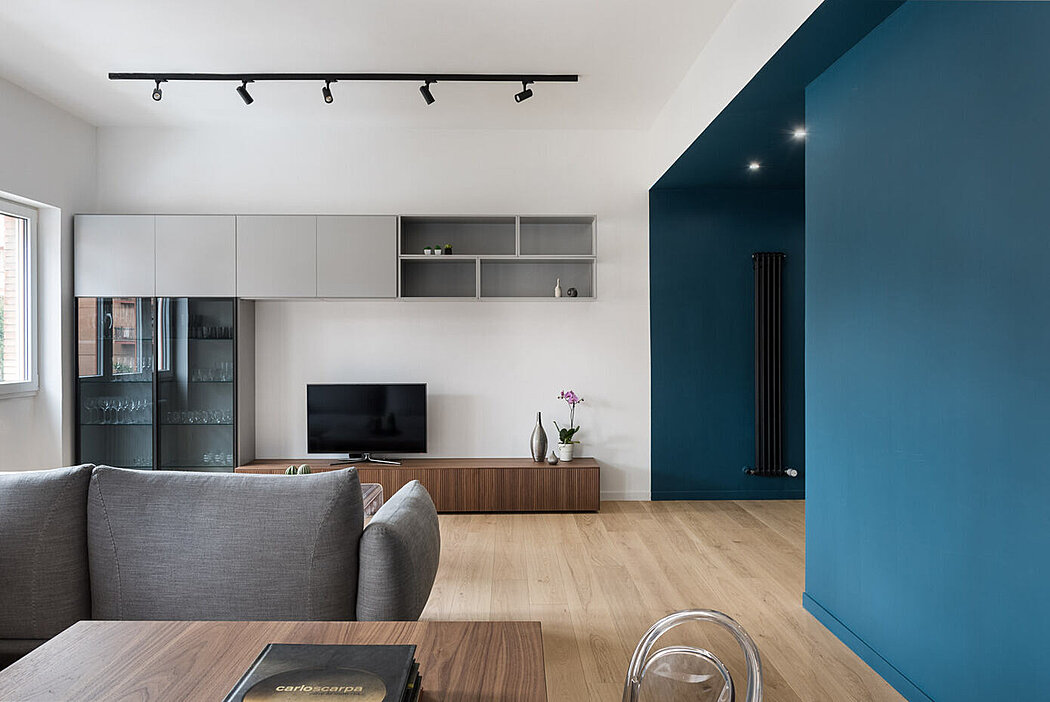 Casa Navy: Rome’s Modern Apartment with a Bold Blue Twist - 1