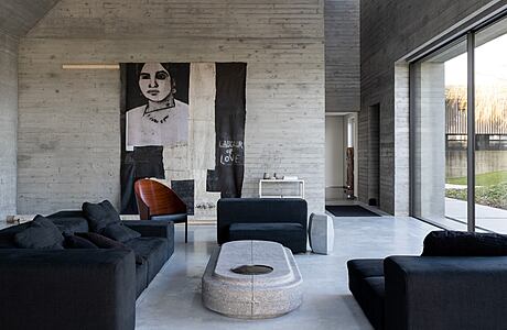 Retreat Pringiers Pintelon: A Belgian Concrete Sanctuary