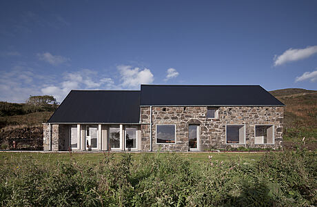 Croft 3: A Stone Haven Where History and Modern Design Meet