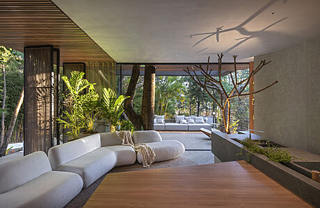 Casa Sui: A Unique Eco-Conscious Haven in Brazil