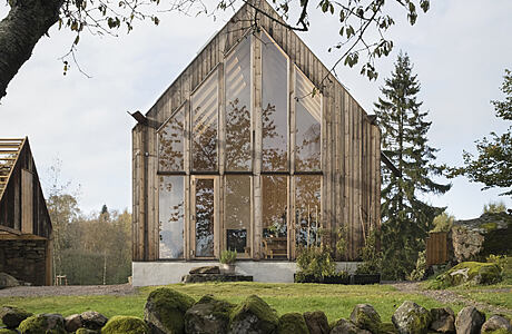 Rörbäck Forest Retreat: A Modern Wooden Hideaway